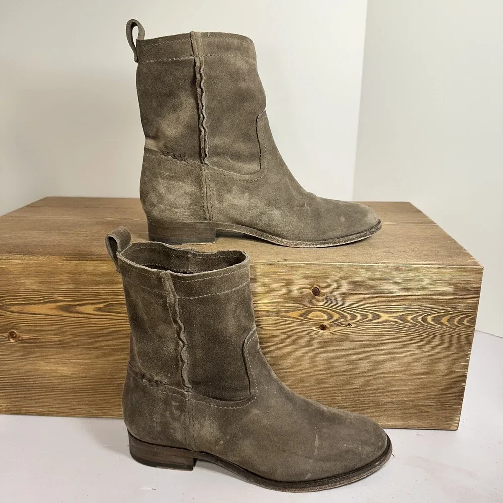 Frye Cara Suede Ankle Boots WMN SZ 7B Tan Western Boho Minimalist Festival 4015